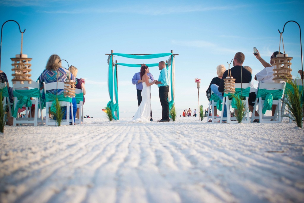 lauren & chad beach wedding